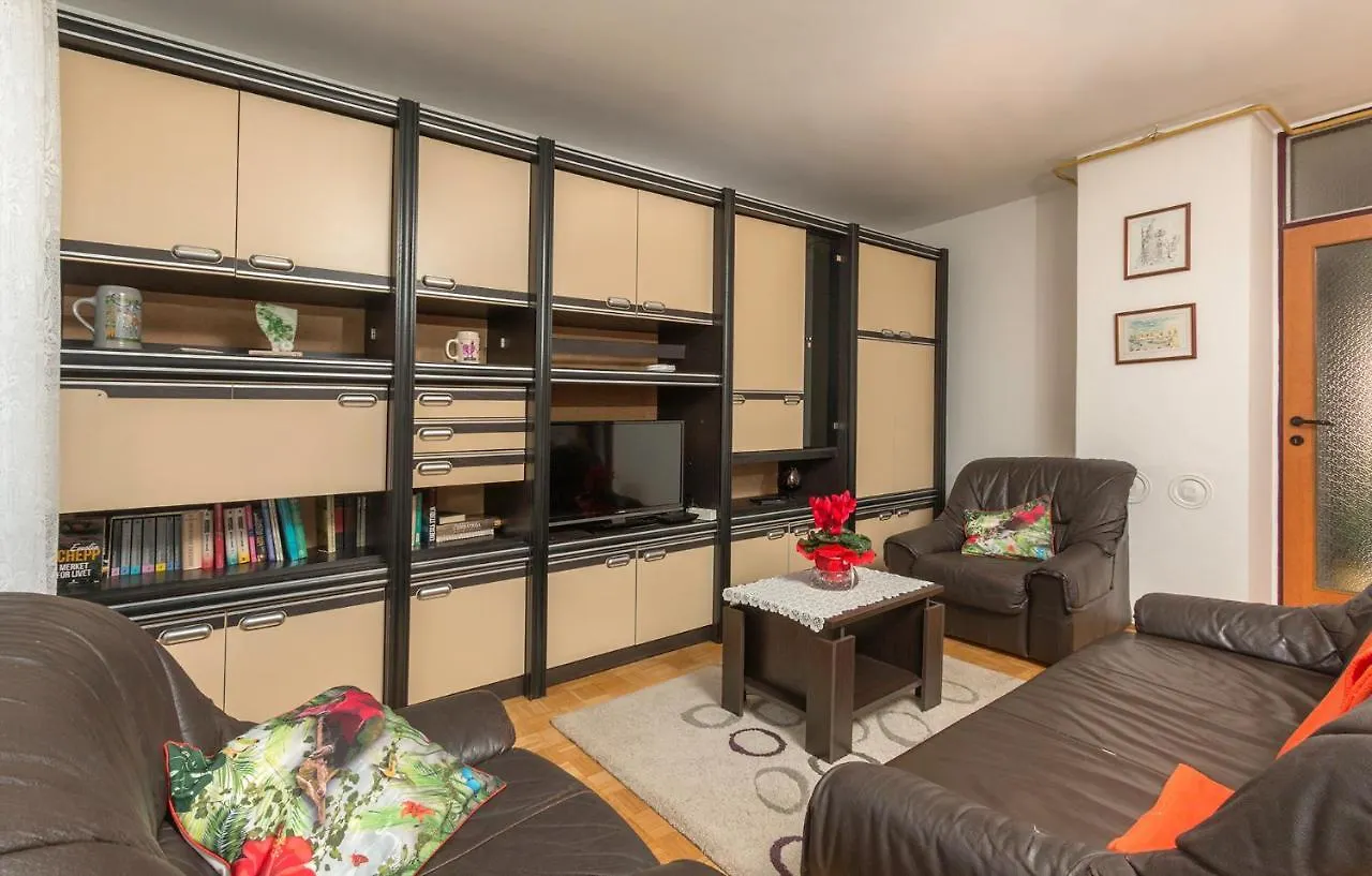 Sisplac Apartment Pola Croazia