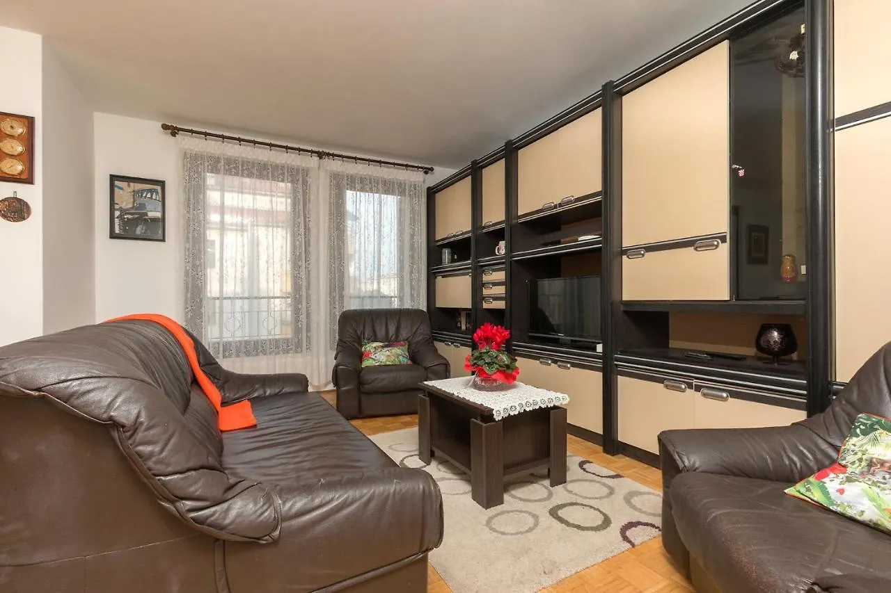 Sisplac Apartment Pola